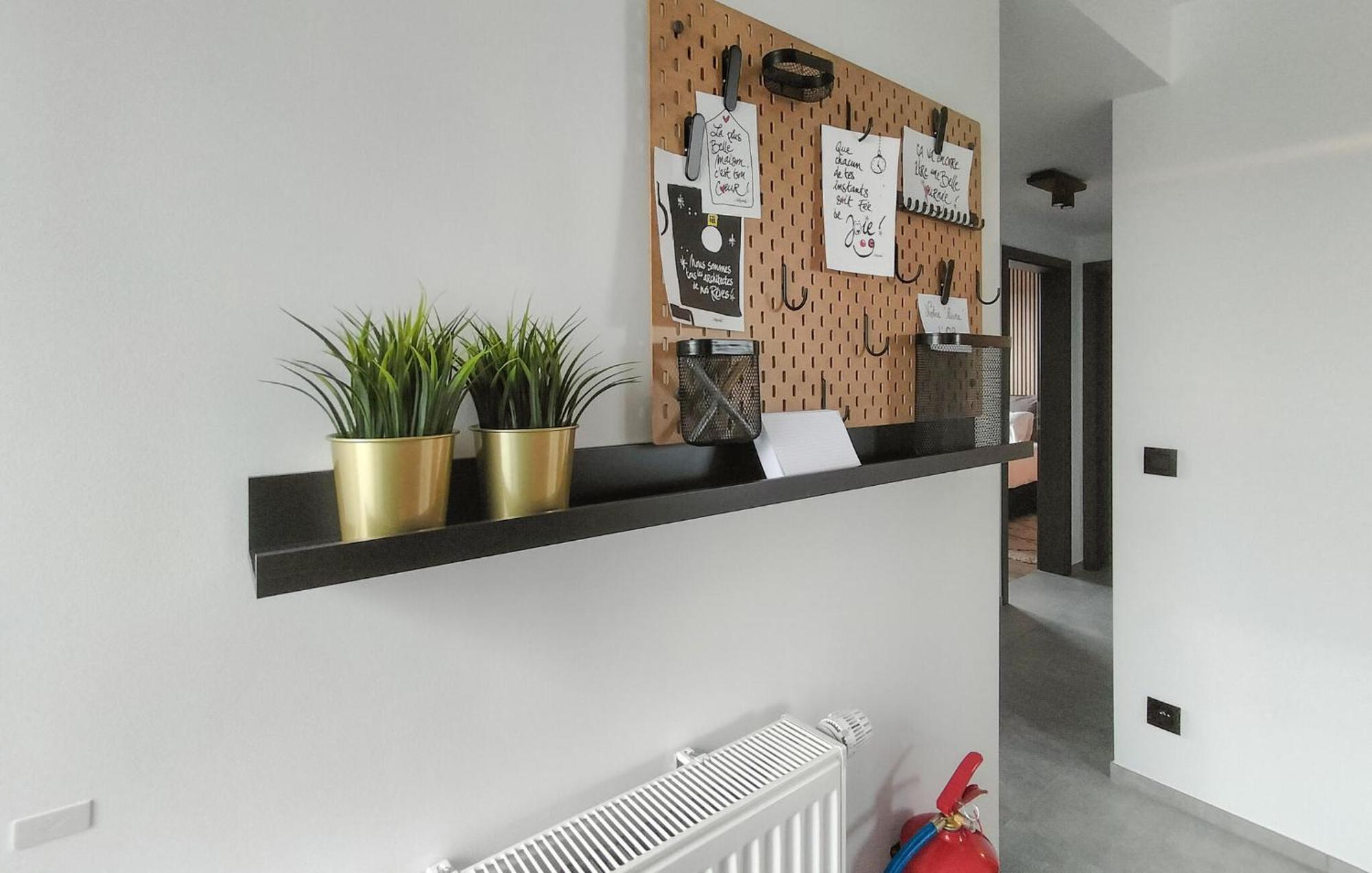Awesome Apartment In Bievre With Kitchen Exterior foto